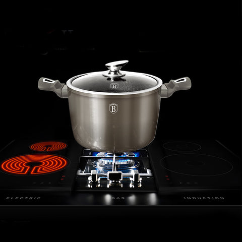 MARMITE MINIMALISTE AVEC COUVERCLE