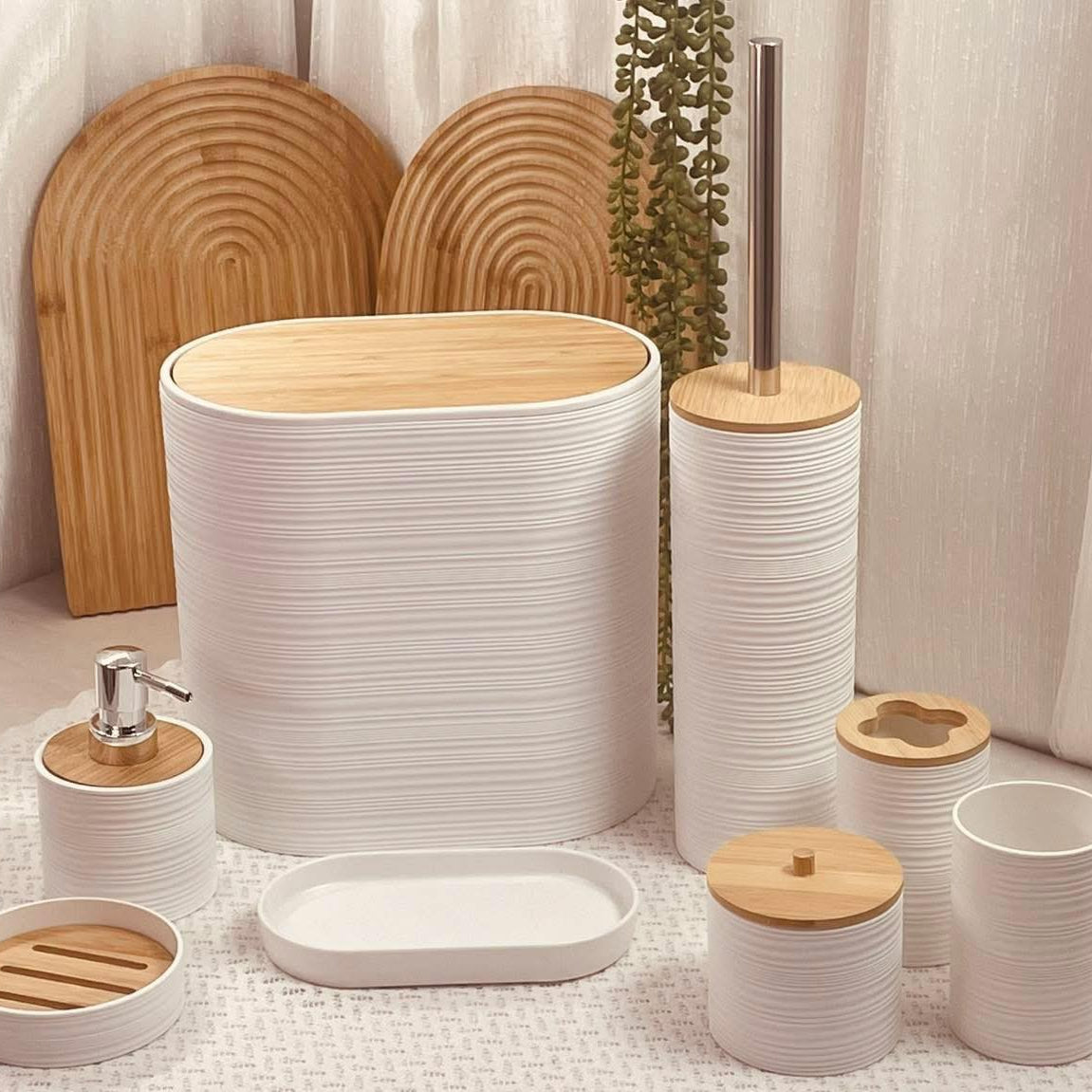 Set De Salle De Bain 8 Pièces En Plastique & Bambou