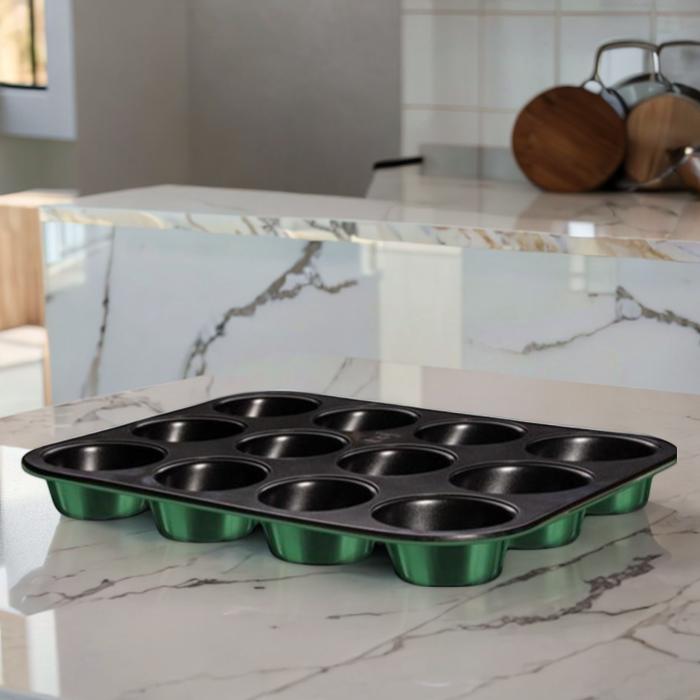 PLAT A 12 MUFFINS