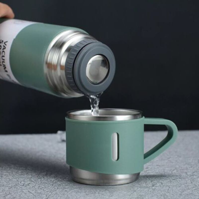 BOUTEILLE ISOTHERME VERT