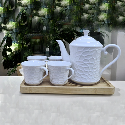 ENSEMBLE DE TASSES EN PORCELAINE